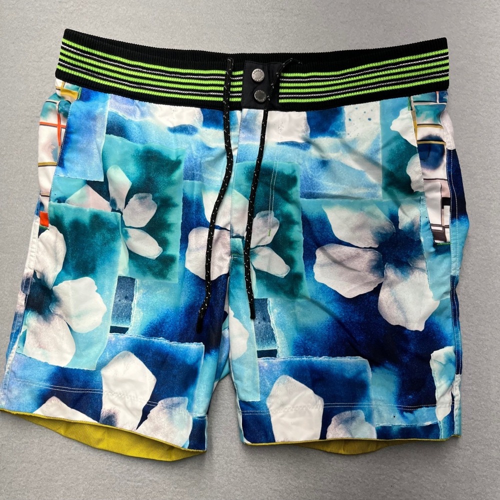 Robert Graham Swim Trunks Mens 30 NWOT Blue Abstract Floral Lined Board Shorts